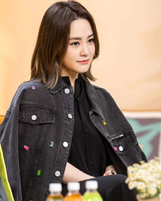 娱乐吃瓜女艺人被冷落,吃瓜女艺人遭遇冷落，幕后真相揭秘